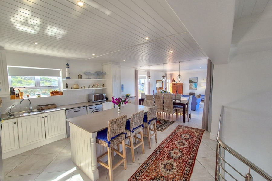 4 Bedroom Property for Sale in Oceanview Heights Western Cape